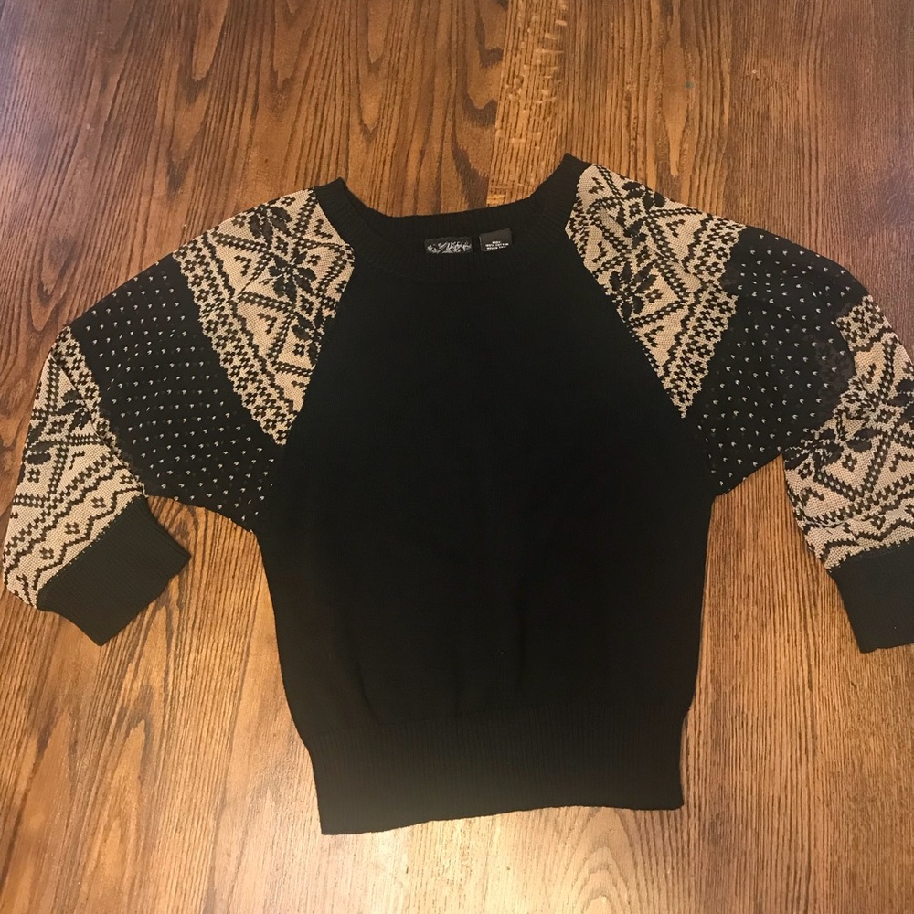 Day Trip Light Sweater Top - Picture 1 of 4